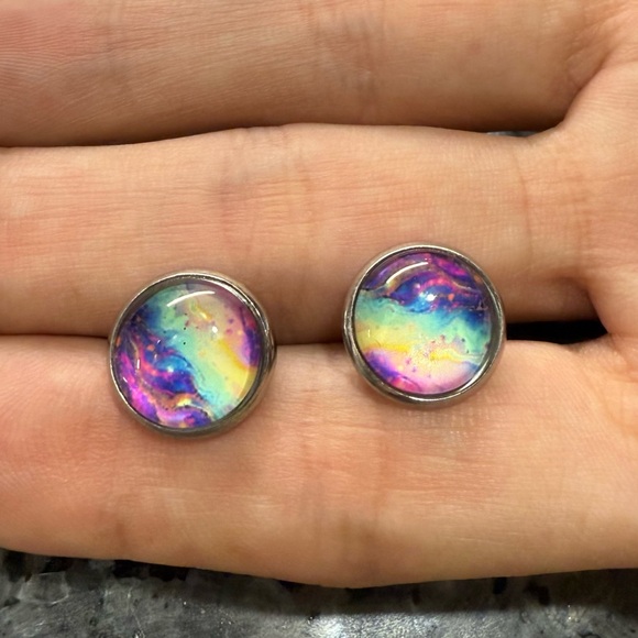 2/$29 or 3/$39 NWOT Iridescent Galaxy Print Stud Earrings - Picture 5 of 7